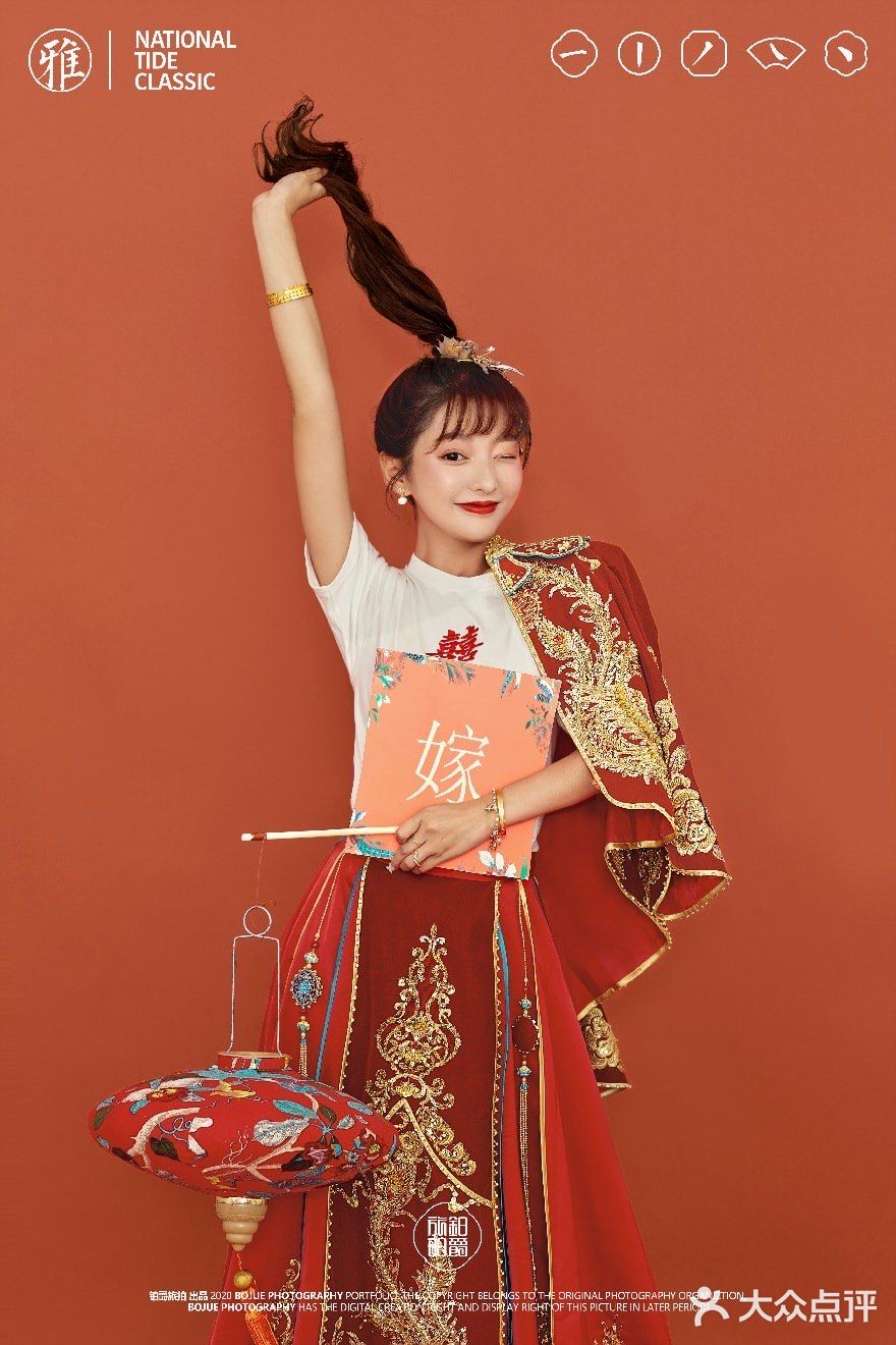 挑了好久的婚纱照最后选了铂爵旅拍