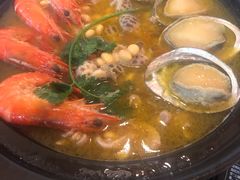 鲍鱼文昌鸡煲-琼大师东方烤乳猪(亚特兰蒂斯店)