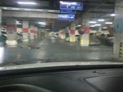 -爱琴海购物公园-地下停车场