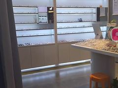 -罗伯特眼镜·蔡司官方授权(前海桂湾店)