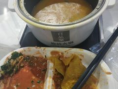 -百品聚旋转火锅(万德庄店)