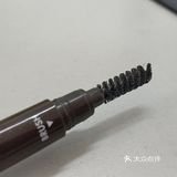 易上色，不防水～这个眉笔有好多色号，也有浅色系的
