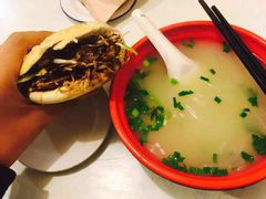 -烤鸭肉夹馍鸭汤店