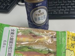 -全家便利店(桂平路店)