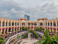 -佛罗伦萨小镇广佛名品奥特莱斯(疏港路店)