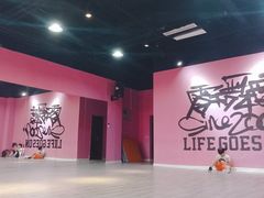 -零下舞度·街舞连锁机构(万科中心店)