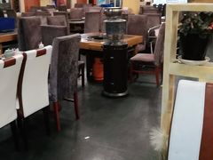 大堂-峰瑞藏地美食·石锅鸡·牦牛肉(大昭寺品牌店)