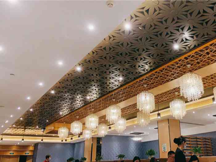稻香酒家(第一国际店)-"[薄荷]环境:在第一国际四楼,肯德基和魔.