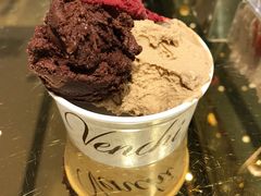 黑巧克力冰激凌-VENCHI 闻绮(北京国贸商城店)