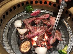 -山川小町·极番烧肉(新地假日广场店)