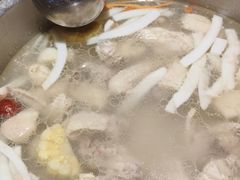 -喃喃椰·糟粕醋·椰子鸡火锅(七堡花园店)