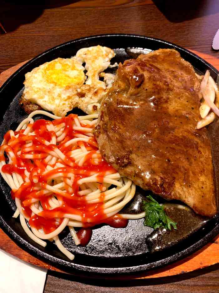酷叔街头牛排(火车头步行街店)-"从万达的火车头夜市刚建好就看着这
