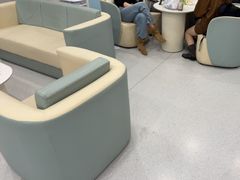 -上海大学附属上海和平眼科医院