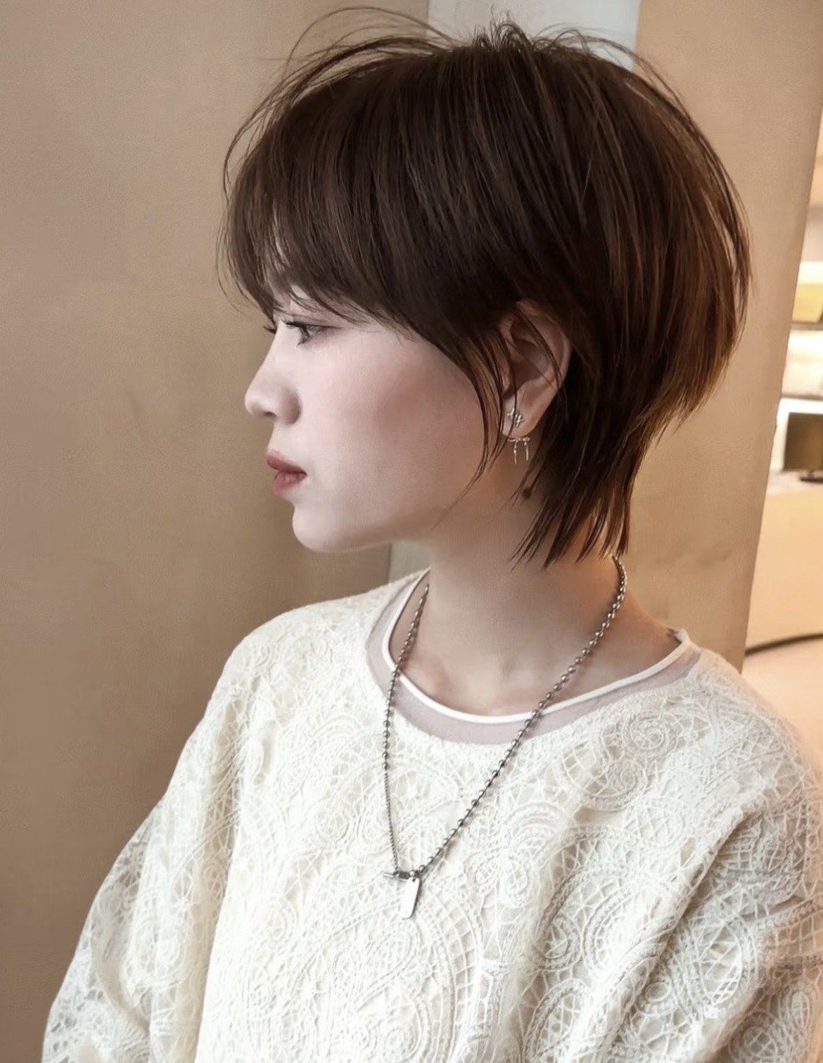 女生短发设计 酷感短发 美感十足气质拿捏更适合鹅蛋脸型和圆脸