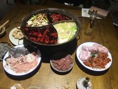 -白乐天毛肚火锅馆(南滨路店)
