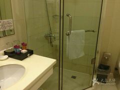 -白玉兰酒店(上海田子坊马当路地铁站店)