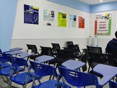 -龅牙兔儿童情商乐园(裕华旗舰店)