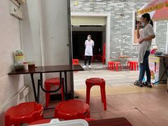 -陈老添美食店(宝华路店)