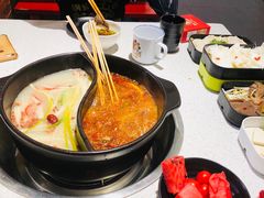 鸳鸯锅-钢管厂五区小郡肝串串香(南山店)