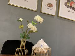 -POKEE VIA&Brunch·维娅(重庆来福士店)