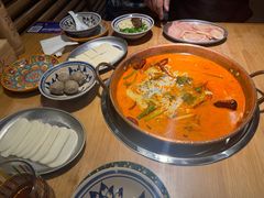 -洱火云南酸菜牛肉火锅(石景山当代商城店)