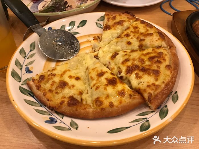 萨莉亚意式餐厅(南京环亚凯瑟琳广场店)榴莲披萨图片