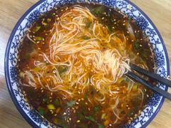 -陇上全荟兰州传统牛肉面(延吉路店)