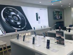 -荣耀授权专卖店(黄浦浙江中路店)