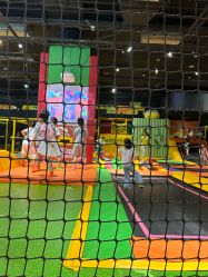 -蹦蹦跳跳(新奥购物中心店)