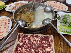 鸳鸯锅-肥婆麻辣火锅.顺德首创药材麻辣火锅(容桂店)