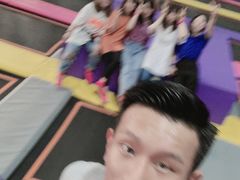 -嘿哟动霸CHUA·新潮玩运动娱乐中心·蹦床滑冰团建乐园