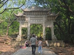 -灵岩山风景区