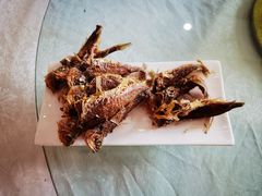 爆腌煎小黄鱼-新恬乐大酒家(沧达大厦店)
