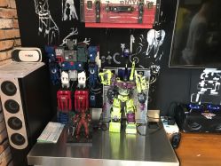 -Black Tattoo Studio