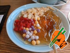 -蜜桃餐厅·伴山(湖滨商业街店)