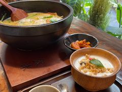-银米·云南传统过桥米线(双廊黑金冠店)