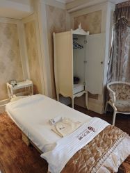 -东方美美容SPA会所