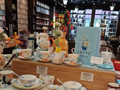 -钟书阁(松江泰晤士小镇店)