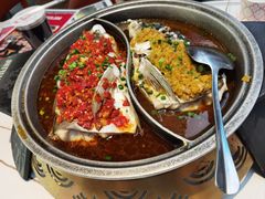 -阿瓦山寨·湘菜现炒·剁椒鱼头王(咸阳总店)
