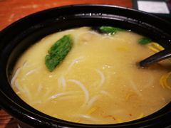 云南过桥米线-云海肴·汽锅鸡·云南菜(美罗城店)