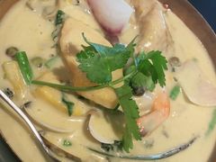 -大头虾越式风味餐厅(光明广场店)