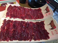 -左庭右院鲜牛肉火锅(金山万达店)