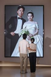 -乐派诗婚纱摄影