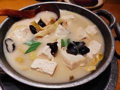 -吃饭皇帝大土家民族菜(正大广场店)