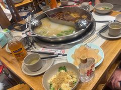 鸳鸯锅-肖肖酸萝卜鱼火锅(总店)