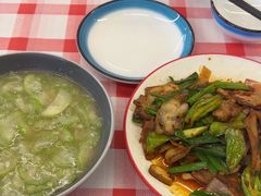 -洪霞餐馆·川菜·鲜货现炒(两江春城店)
