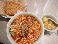 -粉家柳州螺蛳粉(杨宅路店)