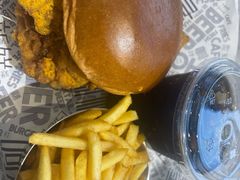 -TRIPS BURGER(大钟寺店)