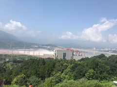 -三峡大坝旅游区交通票售票处-地面停车场