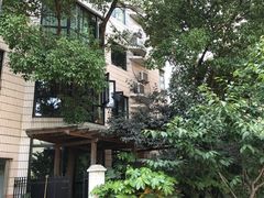 -上海四方新城